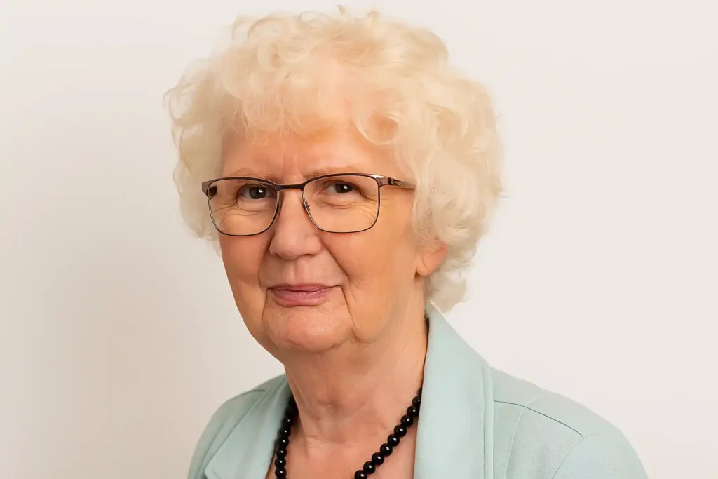 caroline crowther today