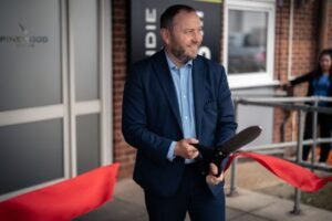 Garfield Hackett – Biography, Career, Art, and Cultural Influence